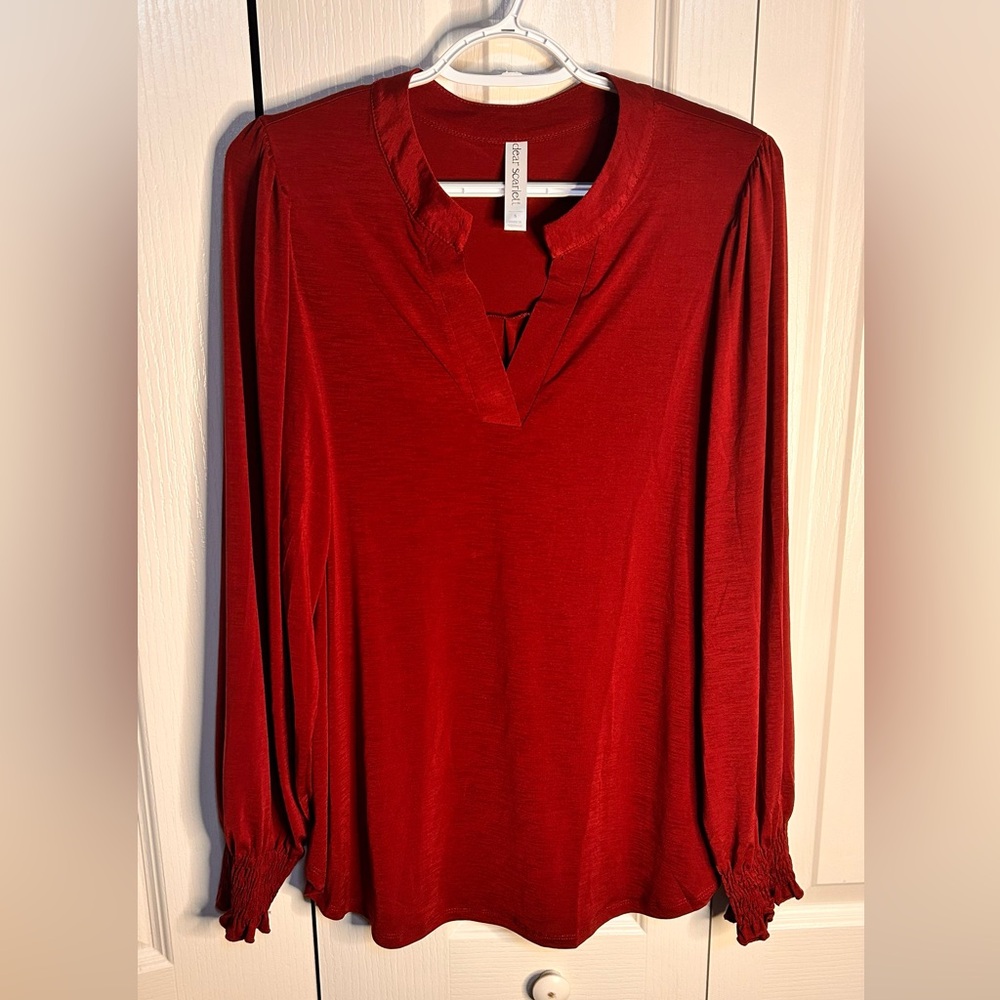 Dear Scarlett Women’s Lizzy V-Neck Relaxed Flowy High Low Long‎ Sleeve Blouse
